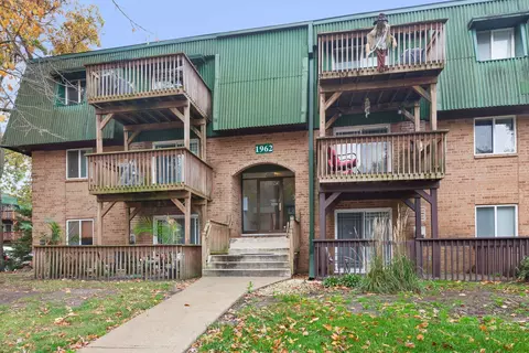 1962 Tall Oaks Dr #1B, Aurora, IL 60505