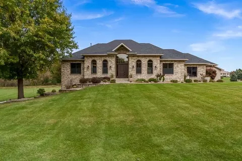 7146 Barngate Dr, South Beloit, IL 61080