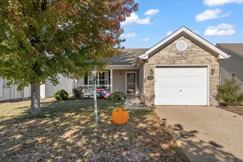 604 Bardeen Ln, Champaign, IL 61822