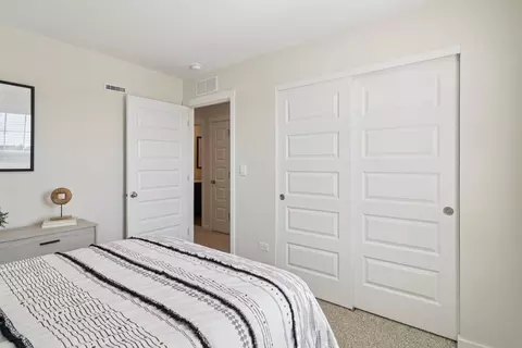 Bedroom - 1764 Stable Ln, Aurora, IL 60503 photo 5 of 8
