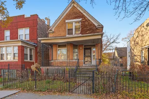 7038 S King Dr, Chicago, IL 60637