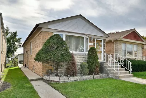 5919 W Foster Ave, Chicago, IL 60630