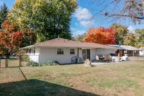 438 Standish Dr, Bloomington, IL 61704 photo 23