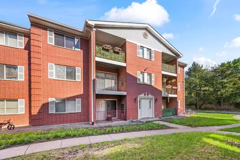 491 Leslie Ct #201, Des Plaines, IL 60016