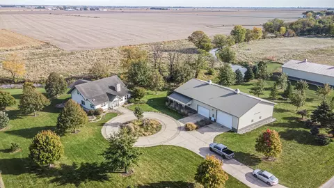 6670 S Old Mazon Rd, Gardner, IL 60424