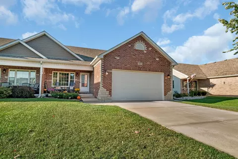 921 Casey Dr, Minooka, IL 60447
