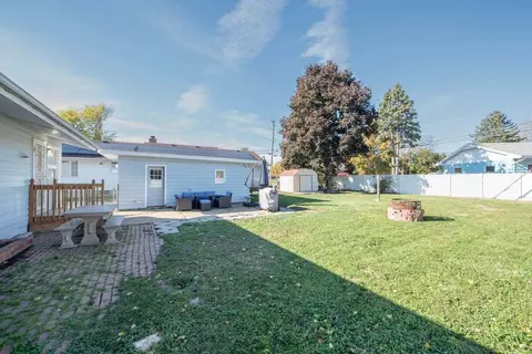 Exterior - 111 E Royal Dr, Dekalb, IL 60115 photo 6 of 7