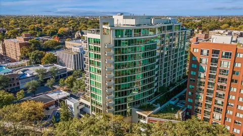 1570 Elmwood Ave #1302, Evanston, IL 60201