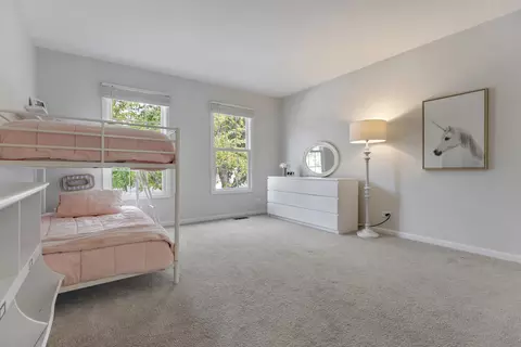 Bedroom - 1971 Peach Tree Ln, Algonquin, IL 60102 photo 2 of 5