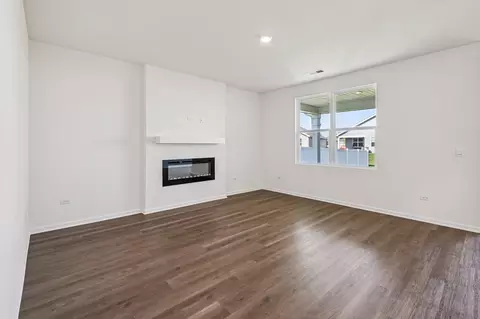 Living - 1244 Wild Tulip Ct, Bartlett, IL 60103 photo 3 of 4