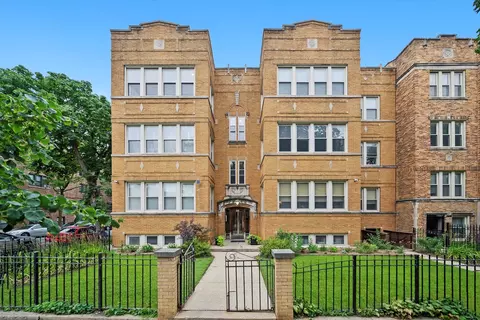 2060 W Fargo Ave #3, Chicago, IL 60645