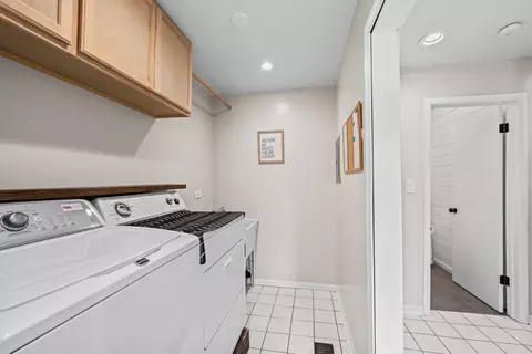 585 Amherst Ln, Hoffman Estates, IL 60169 photo 21