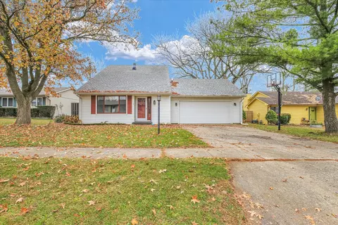 2711 Clayton Blvd, Champaign, IL 61822