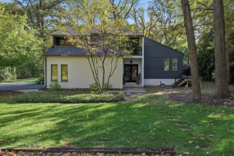 27 W041 Walz Way, Wheaton, IL 60189