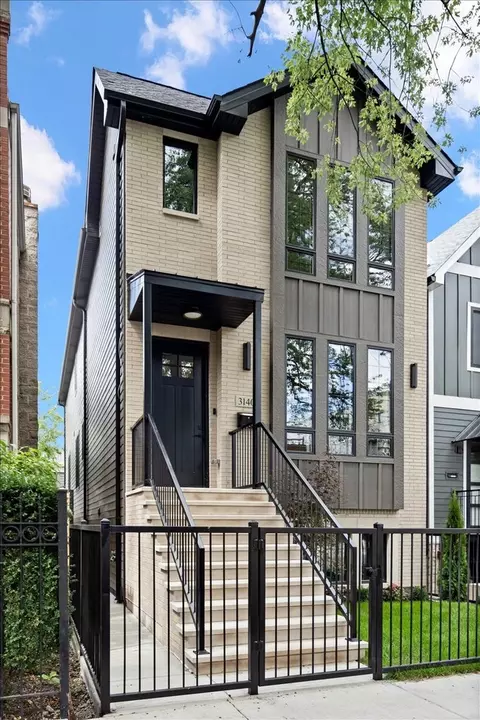 3140 N Leavitt St, Chicago, IL 60618