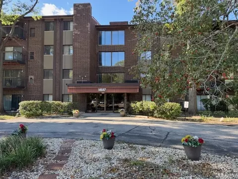 14647 Greenwood Rd #312, Dolton, IL 60419
