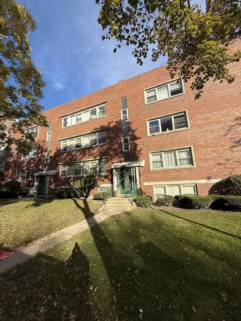 201 Custer Ave #G, Evanston, IL 60202