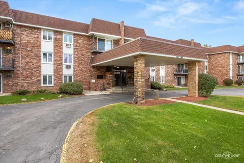 850 S Lorraine Rd #1G, Wheaton, IL 60189