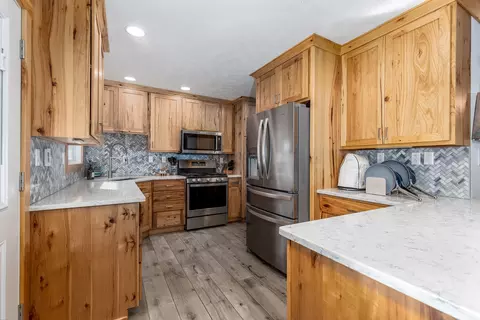 Kitchen - 605 Pinetree Rd, Streator, IL 61364 photo 1 of 3