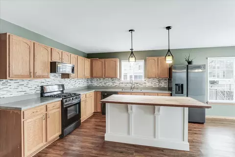 Kitchen - 600 Spring Dr, Marengo, IL 60152 photo 1 of 2