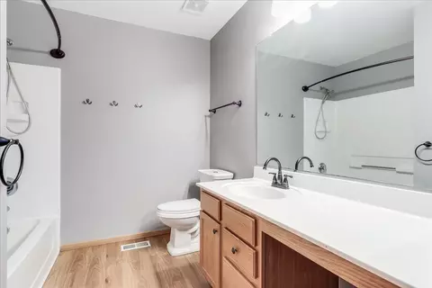 Bath - 600 Spring Dr, Marengo, IL 60152 photo 4 of 4
