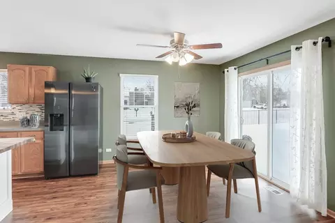 Dining - 600 Spring Dr, Marengo, IL 60152 photo 2 of 2