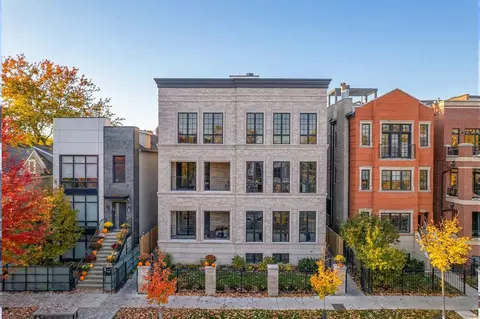 2832 N Racine Ave #2W, Chicago, IL 60657