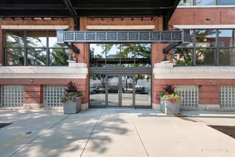1040 W Adams St #459, Chicago, IL 60607