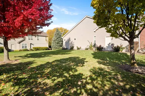 Exterior - 1176 Heathrow Ln, Aurora, IL 60502 photo 3 of 7