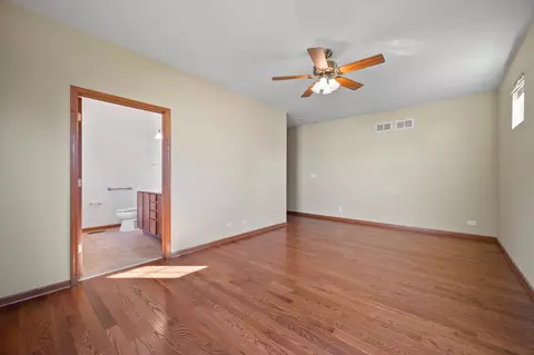 Bedroom - 1176 Heathrow Ln, Aurora, IL 60502 photo 1 of 3