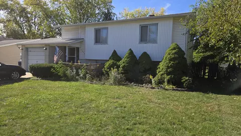 1474 Davine Dr, Glendale Heights, IL 60139