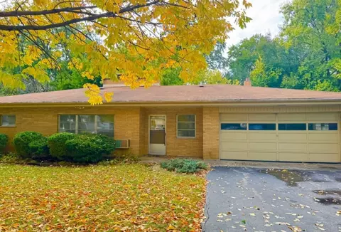 12422 S 70th Ct, Palos Heights, IL 60463