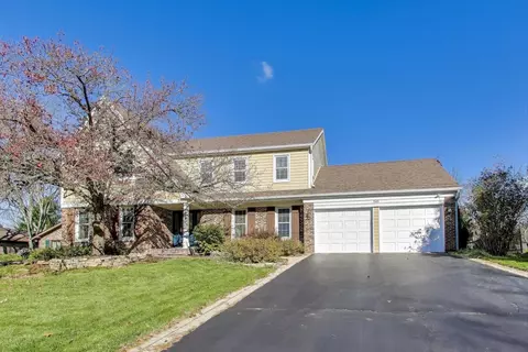 540 Fox Glove Ln, Barrington, IL 60010