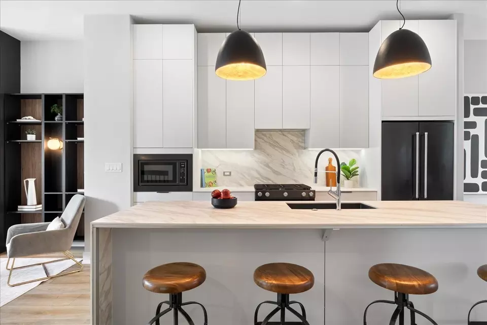 Kitchen - 4232 W Belmont Ave #5, Chicago, IL 60641 photo 2 of 3