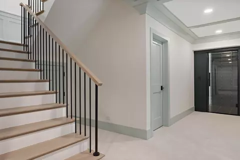 Entry Way - 889 Cherry St, Winnetka, IL 60093 photo 8 of 10