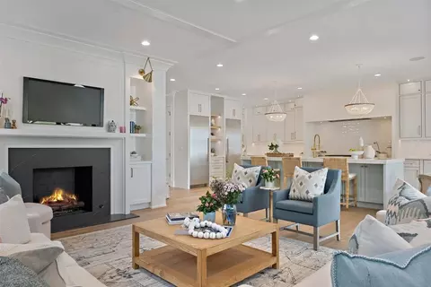 Living - 889 Cherry St, Winnetka, IL 60093 photo 1 of 6