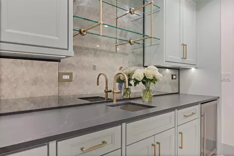 Kitchen - 889 Cherry St, Winnetka, IL 60093 photo 7 of 7
