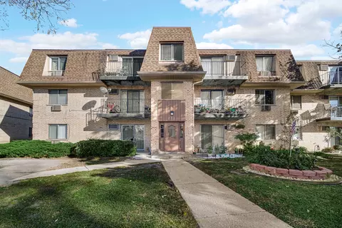 270 Shorewood Dr #GA, Glendale Heights, IL 60139