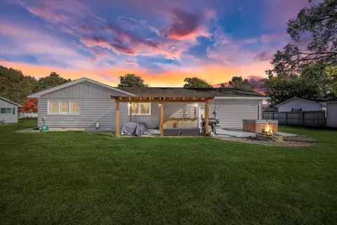 Exterior - 407 S Washington St, Sidney, IL 61877 photo 1 of 16