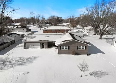 View/Area - 407 S Washington St, Sidney, IL 61877 photo 2 of 4