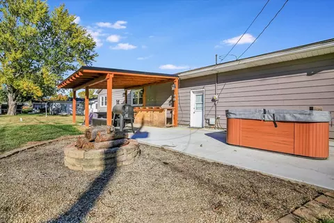 Exterior - 407 S Washington St, Sidney, IL 61877 photo 5 of 16