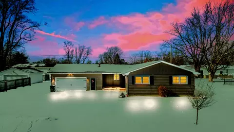 Exterior - 407 S Washington St, Sidney, IL 61877 photo 14 of 16