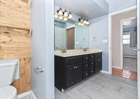 Bath - 407 S Washington St, Sidney, IL 61877 photo 4 of 4