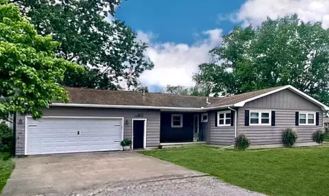 Exterior - 407 S Washington St, Sidney, IL 61877 photo 15 of 16