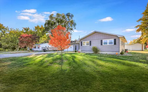 Exterior - 407 S Washington St, Sidney, IL 61877 photo 2 of 16