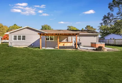 Exterior - 407 S Washington St, Sidney, IL 61877 photo 4 of 16