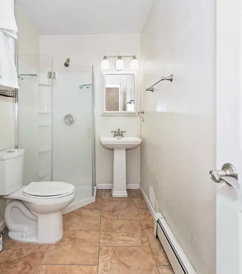 Bath - 407 S Washington St, Sidney, IL 61877 photo 2 of 4