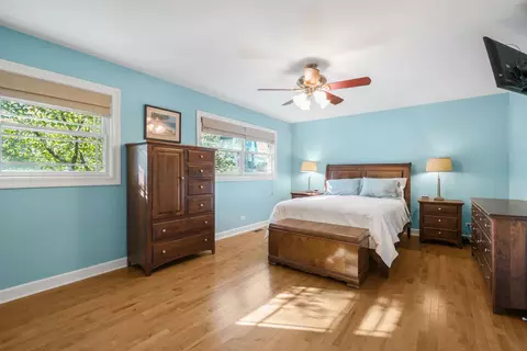 Bedroom - 325 Pine Ct, Naperville, IL 60540 photo 3 of 4