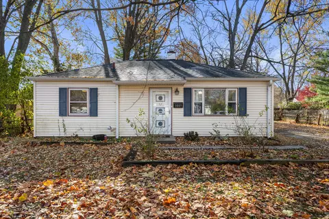 1005 E Delaware Ave, Urbana, IL 61801