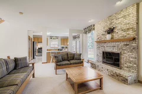 Living - 1920 Butler Dr, Bartlett, IL 60103 photo 4 of 4